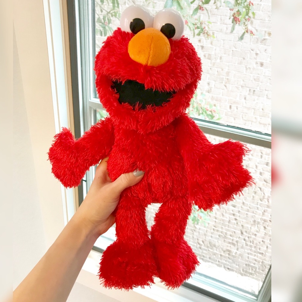 RARE TICKLE ME ELMO